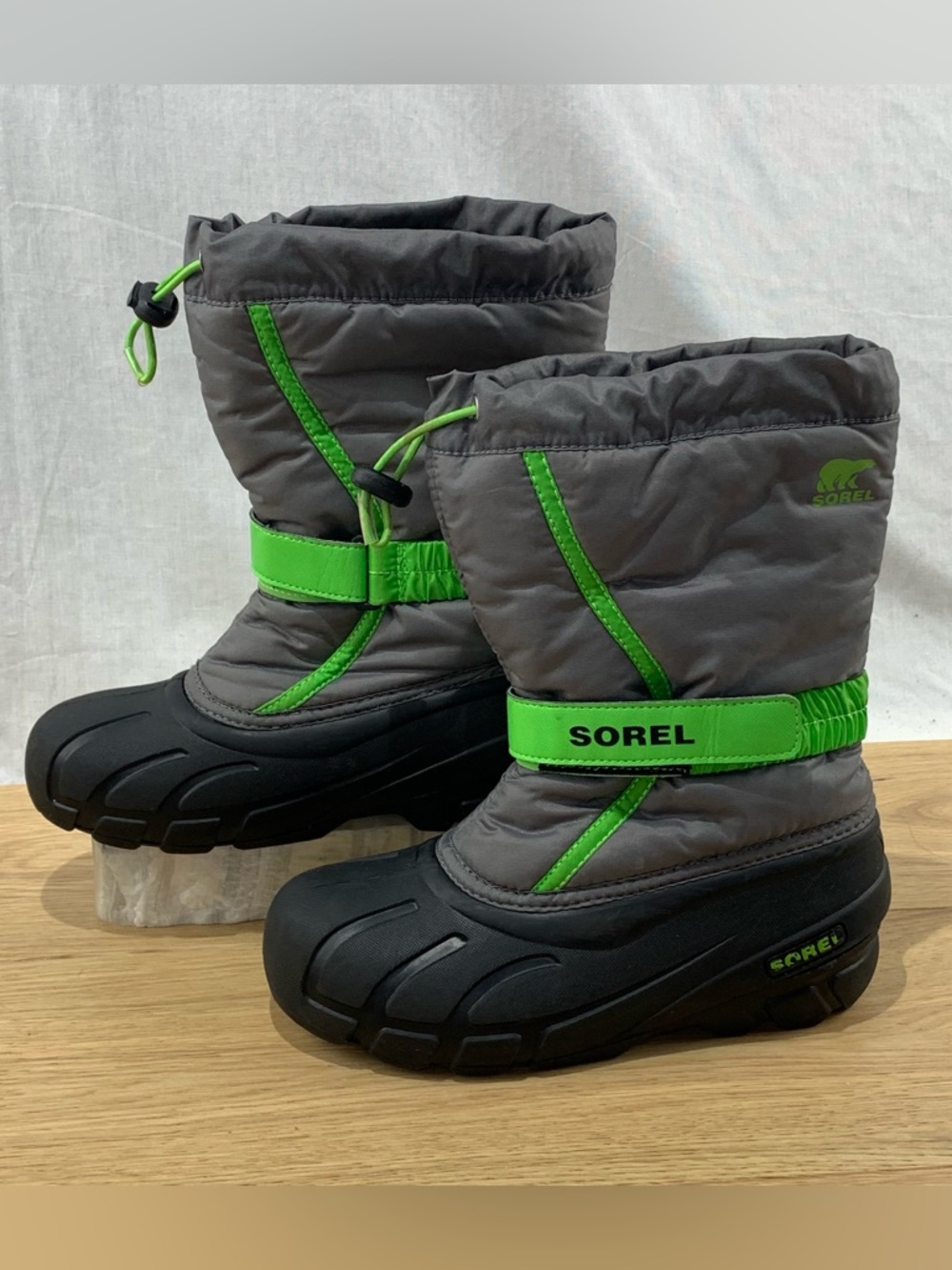 Sorel Flurry Youth Kid’s Size 4 Gray Green Snow Boots